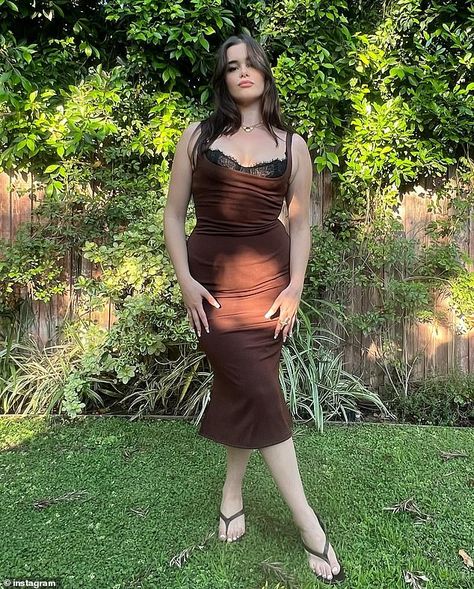 Euphoria star and model Barbie Ferreira shared new photos to social media on Thursday. The... Barbie Ferreira Outfit, Chocolate Brown Dress, Barbie Ferreira, Brown Midi Dress, Fashion Design Sketch, Princess Kate Middleton, Pose For The Camera, Black Lace Bra, Old Hollywood Glamour