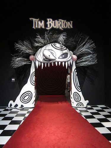 Tim Burton Tim Burton Decor, Tim Burton Exhibit, Tim Burton Party, Original Batman, Halloween Props Scary, Batman Movies, Halloween Circus, Halloween Movie Night, Prince Of Darkness