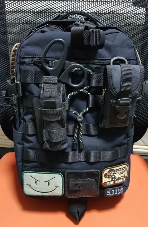 Mochila Edc, Tactical Medic, Backpack Inspiration, Bushcraft Kit, Edc Bag, Edc Tactical, Bushcraft Gear, Tech Bag, Combat Gear