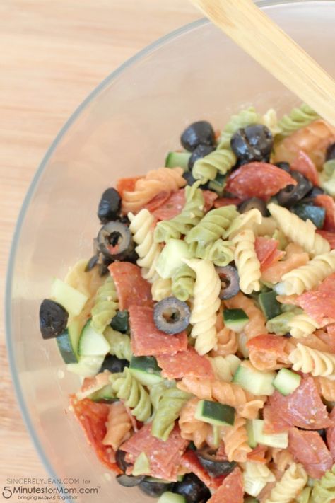 5 Ingredient Pasta, Italian Pasta Salad, 5 Ingredient Dinners, 5 Ingredient Recipes, Pasta Salad Italian, Back At It Again, Pasta Salad Recipe, Frugal Meals, Italian Pasta