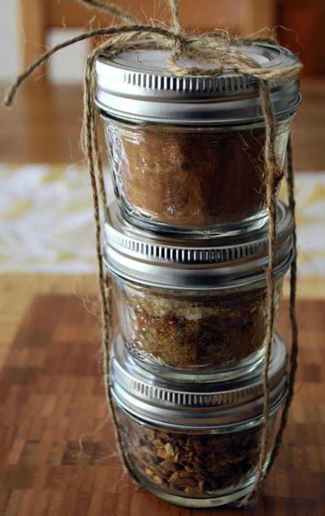 Thanksgiving Ideas Chili Spice Mix, Cardamom Bread, Chili Spice, Hostess Gifts Thanksgiving, Thanksgiving Hostess, Chili Spices, Mulling Spices, Spice Gift, Diy Spices