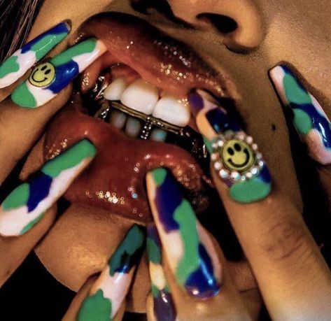 777 Models Quotes, Teeth Jewels, Hairstyles Back To School, Wallpaper Theme, Streetwear Jewelry, Dope Jewelry Accessories, Tooth Gems, Mens Nails, Duck Nails