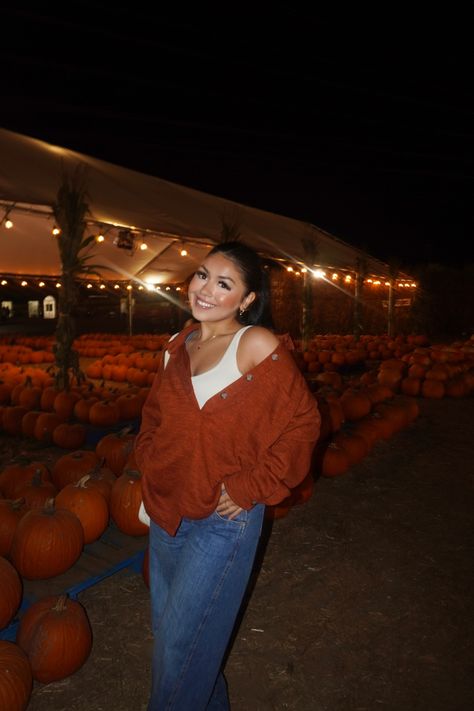 Overalls- Levis 
Bodysuit- QQQ
Jacket- Aerie Fall Pumpkin Picking Outfit, Pumpkin Patch Fall Outfits, Pumpkin Farm Outfit Women, Fall Farm Outfits Women, Pumpkin Patch Outfits Women, Pumpkin Farm Outfit, Pumpkin Patch Fits, Pumpkin Picking Outfit Fall, Corn Maze Outfit