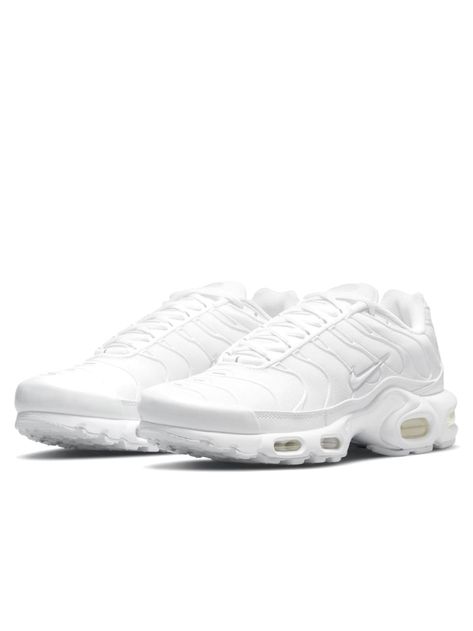 Nike Air Max Plus TN Triple White Nike Tn Blancas, Nike Tn White, Nike Air Max Plus Outfit, White Tns, All White Nike Shoes, Nike Air Max Plus White, Nike Tn Shoes, Tn White, Nike Air Plus