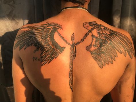 Upper Back Tattoo Men Design, Spine Tattoo Men, Mens Back Tattoo Ideas, Upper Back Tattoo Men, Back Tattoos For Guys Upper, Simple Tattoo With Meaning, Hals Tattoo Mann, Wing Tattoo Men, Wings On Back