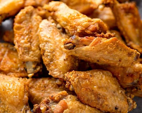 Chicken Wing Recipes Fried, Air Fry Chicken Wings, Baked Chicken Wings Oven, Crispy Baked Chicken Wings, Chicken Wing Recipes Baked, Chicken Shawarma Recipe, Crispy Wings, Crispy Chicken Wings, Air Fryer Chicken Wings