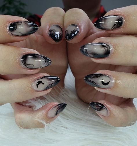 Fairy Grunge Nails, Black Aesthetic Nails, Black Nail Art Ideas, Ongles Goth, Nail Art Halloween, Milky Nails, Nagel Tips, Goth Nails, Her Nails