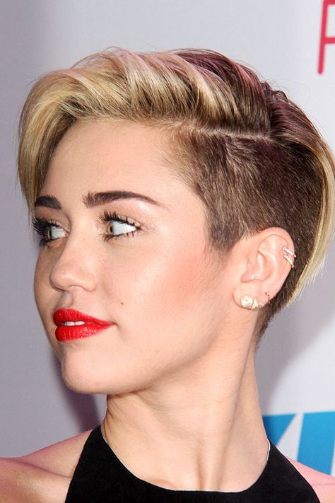 Miley Cyrus Straight Light Brown Side Part, Undercut Hairstyle | Steal Her Style Miley Cyrus Short Hair, Miley Cyrus Hair, Very Short Pixie Cuts, Hair Pixie, Undercut Pixie, Hair Styles 2017, Short Pixie Haircuts, Short Pixie Cut, Undercut Hairstyles