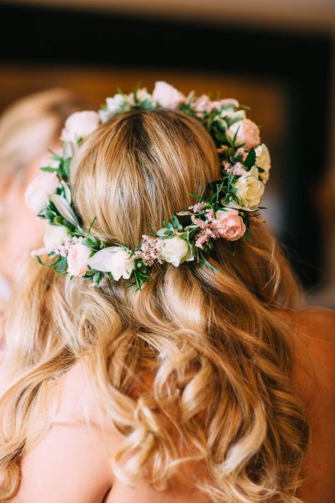 Flower Crown Simple Flower Crown, Summer Wedding Floral, Mori Lee Bridal, Săpunuri Handmade, Floral Crown Wedding, Flower Crown Hairstyle, Hairstyle Idea, Flowers In Her Hair, Blush Bridesmaid Dresses