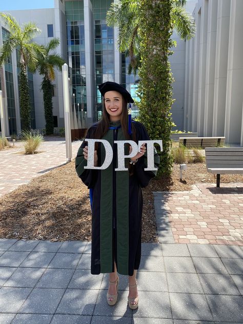 Pt Graduation Pictures, Ota Graduation Pictures, Future Pa Graduation Cap, Occupational Therapy Graduation Pictures, Physical Therapy Graduation Pictures, Fnp Graduation Photos, Physical Therapy Graduation, Doctor Of Physical Therapy Graduation, Doctor Of Occupational Therapy