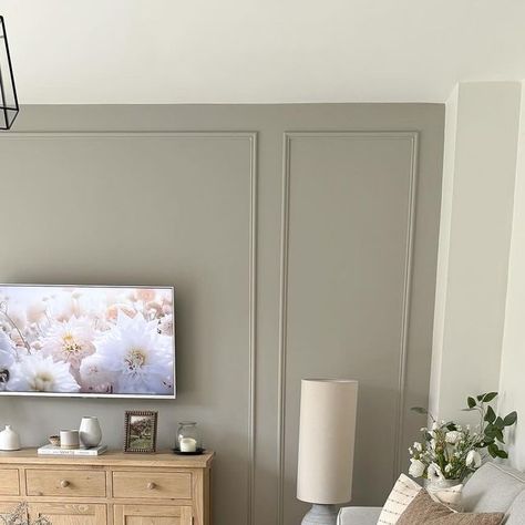 Dulux Heritage Flax Seed, Egyptian Cotton Dulux Paint Dining Room, Howdens Fairford Dove Grey, Belair Sofa Dfs Oyster, Purbeck Stone, Country Style Kitchen, Open Plan Kitchen, Kitchen Styling, Happy Friday