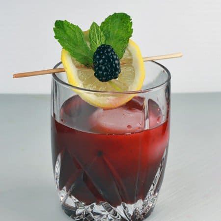 Bourbon Lemonade, Blackberry Bourbon, Brown Sugar Simple Syrup, Cocktail Decoration, Mix Drinks, Drink Garnishing, Lemonade Cocktail, Cocktail Garnish, Lemonade Recipes