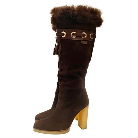 Gucci knee-length dark chocolate brown suede with matching rabbit fur lining, detailing with leather band and tassel around the top. sturdy rubber sole and chunky heel (11cm), Made in Italy  Size: 37 IT - 4 UK - 6.5 USA Condition: 2000s, barely worn, in excellent condition, slight sign of wear