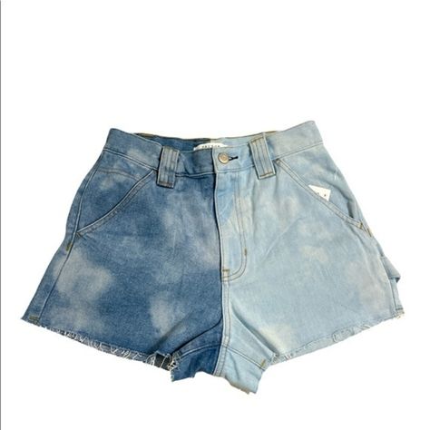 Pacsun Shorts Two Blue Cotton Carpenter Nwt Sz 26 Introducing Pacsun's Two Blue Carpenter Shorts! These Stylish And Functional Shorts Are Perfect For All Styles. The Cotton And Spandex Blend Fabric Provides A Comfortable Yet Flattering Fit. You Can Wear Them Day-To-Night In The Summer Months And On Those Warmer Winter Days Without Feeling Constricted. Perfect For Adding Some Color To Your Wardrobe, These Shorts Feature Two Deep Blue Tones With Pockets For An Extra Style Detail. Plus, They Sit At Activities Outside, Pacsun Mom Jeans, High Rise Black Jeans, Pacsun Shorts, Carpenter Shorts, Ripped Jean Shorts, Pacsun Jeans, Mom Jeans Shorts, Black Jean Shorts