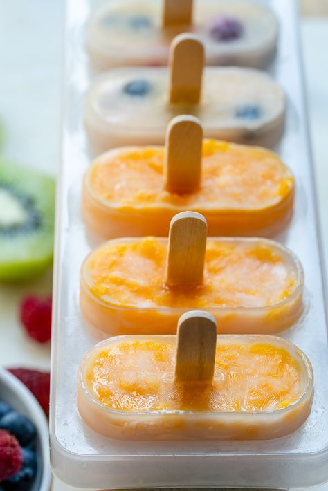 Rachel Masers Frozen Yogurt Fruit Pops Fruit Frozen Yogurt, Frozen Yogurt Fruit, Frozen Yogurt Pops, Homemade Frozen Yogurt, Yogurt Pops, Fruit Pops, Healthier Food, Clean Food Crush, Treat Recipes