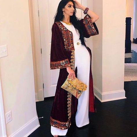 Tajiki 🇹🇯 x Afghan attire 🇦🇫 @angelanosha✨ #afghandukht Afghanistan Clothes, Afghani Clothes, Choli Dress, Navratri Dress, Afghan Girl, Culture Fashion, Desi Wear, Afghan Fashion, Culture Clothing