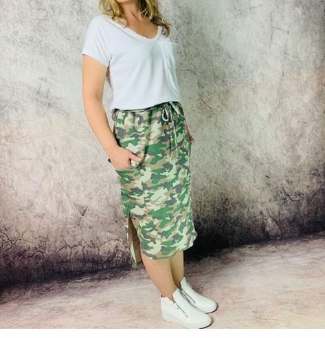 Pattern Roundup: Cargo and Utility Skirt Looks - Threads Cargo Skirt Pattern, Sewing Patterns Skirt, Diy Skirts, Diy Pants, Skirt Patterns, Skirt Looks, Skirt Sewing Pattern, Camo Skirt, Utility Skirt