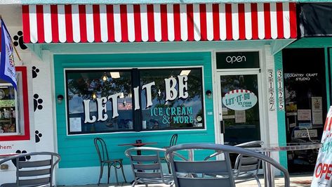 50s Ice Cream Shop, Old Fashion Ice Cream Shop, Vintage Ice Cream Shop Decor, Nostalgic Ice Cream Shop, Small Town Ice Cream Shop, Old School Ice Cream Shop, Ice Cream Parlor Aesthetic, Ice Cream Parlor Interior, Retro Ice Cream Shop