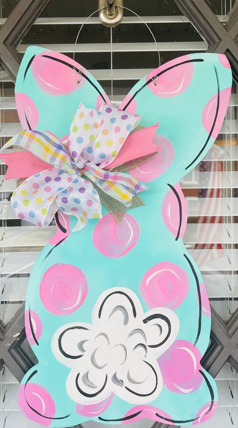 Wood Bunny Door Hanger, Easter Door Hanger Wooden, Easter Door Hangers, Painted Hangers, Easter Wood Projects, Wood Easter Bunny, Easter Bunny Door Hanger, Bow Styles, Easter Wood Signs