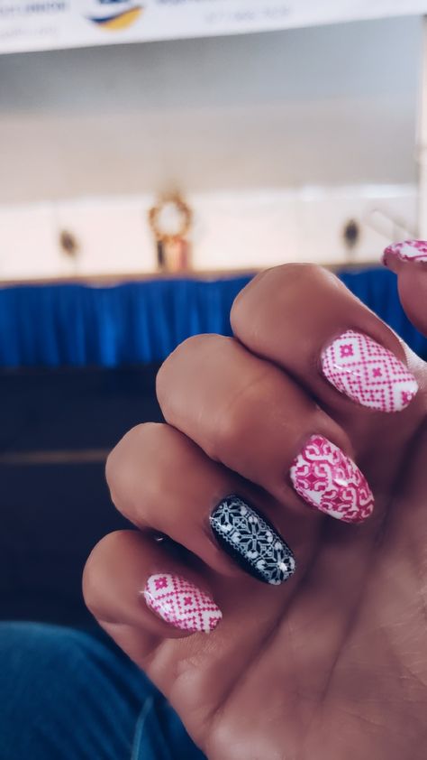 Pink Nail Stamping Ideas, Nail Stamping With Pigment Powder, Nail Art Stamping Ideas Arts, Born Pretty Nail Stamping, Nail Art Stamping Plates Design, Stamping Plates, Gel Polish, Nail Art Designs, Art Design