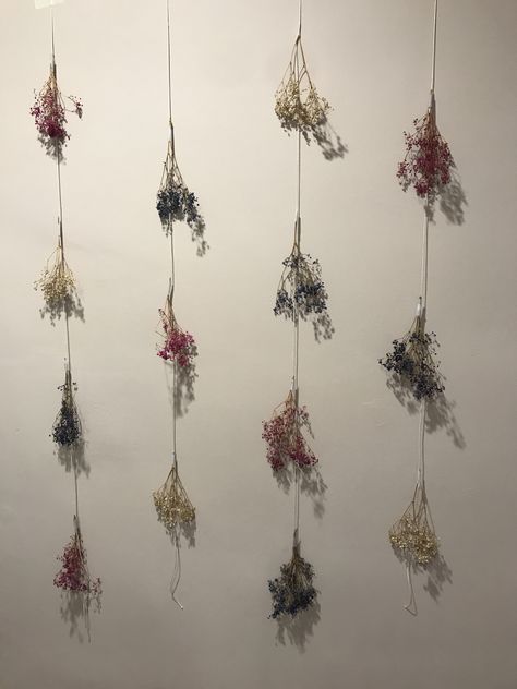 DIY flower wall attempt Flowers Hung On Wall, Upside Down Flower Wall, Scattered Wall Decor, Flower Wall Bedroom, Flowers On Wall, Wall Bouquet, Hanging Plant Ideas, Dried Flowers Wall, Hanging Garden Ideas