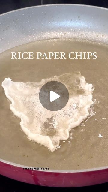 Best of Vegan® | Food & Lifestyle on Instagram: "How to make @netocraves’ rice paper chips 💚🌿 INGREDIENTS: - 1 can of heart of palms - 1/4 red onion - 1/2 bell pepper - 1 small can of roasted corn - 1-2 tsp of garlic powder - 1/2 cucumber, no seeds - 1/4 cup green onion - 1/4 cup cilantro - The juice of 2 limes - 2 serrano peppers (optional) - 1/2 an avocado - Sesame seeds - 3-4 small crumbled nori sheets For the Rice Paper Chips: - As many rice paper sheets as you like, cut into any shapes - Fry for a few seconds - Season to your liking 🎥 @netocraves 🌿💚 #Vegan #RiceChips #EasyRecipes #PlantbasedMeals #BestOfVegan" Rice Paper Chips, Nori Sheets, Serrano Peppers, Heart Of Palm, Serrano Pepper, Roasted Corn, Green Onion, Food Lifestyle, Bell Pepper