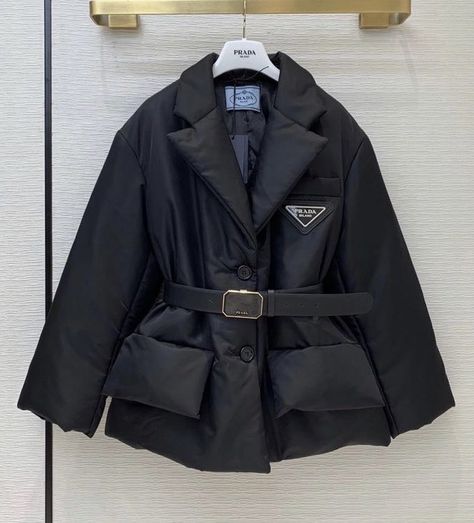 Prada Coat, Prada Fashion, Looks Black, Korean Fashion Trends, Causual Outfits, Looks Style, Lookbook Outfits, Teen Fashion Outfits, Outfits Casuales