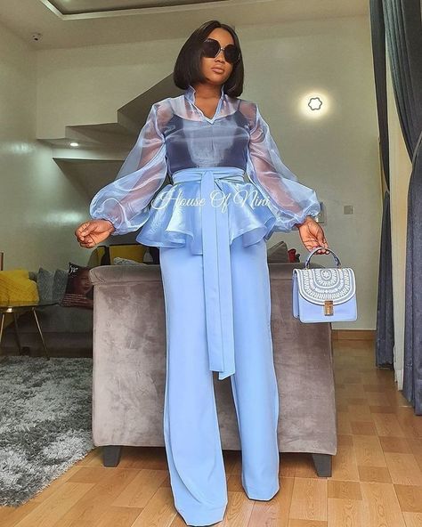 Organza Tops, Kimono Jumpsuit, Blouse For Wedding, Asoebi Style, Mode Kimono, Lace Gown Styles, African Wear Dresses, Peplum Tops, African Lace Dresses