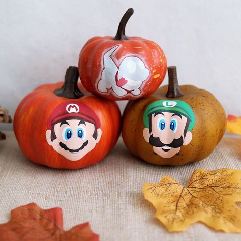 Luigi Pumpkin Painting, Mario And Luigi Pumpkin Painting, Mario Bros Pumpkin Painting, Mario Painted Pumpkin, Nintendo Pumpkin, Luigi Pumpkin, Luigi's Mansion 3, 3 Pumpkins, Pumpkin Contest