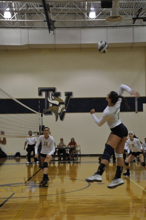 Varsity Volleyball, Volleyball Serve, Volleyball Motivation, Volleyball Tryouts, Volleyball Photography, Volleyball Photos, Volleyball Inspiration, Volleyball Tips, Volleyball Training