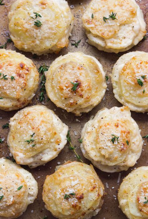 Creamy Potato Stacks with Garlic, Thyme and Parmesan - made in a standard muffin pan, these potato stacks are creamy on the inside and crispy on the outside. Super delicious side for any dinner party! | littlebroken.com @littlebroken Potato Stacks Recipes, Parmesan Potato Stacks, Classic Mashed Potatoes, Fast Breakfast, Potato Stacks, Potato Breakfast, Parmesan Potatoes, Parmesan Recipes, Muffin Tin Recipes