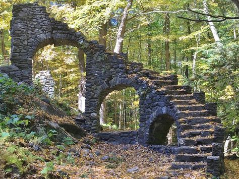 Stairs In The Forest, Stairs In The Woods, Stone Staircase, Stone City, Beautiful Ruins, Stone Stairs, Ap Studio Art, Stone Arch, Castle Wall