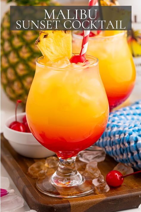 This Malibu Sunset Cocktail tastes as good as it looks. It has the colors of a California sunset and the flavor of a beach vacation. Malibu Sunset Cocktail Recipe, Malibu Sunset Cocktail, Sunset Cocktail Recipe, Tasty Grilled Chicken Recipes, Malibu Cocktails, Pool Cocktails, Picnic Potluck, Sunset Cocktail, Loose Meat Sandwiches