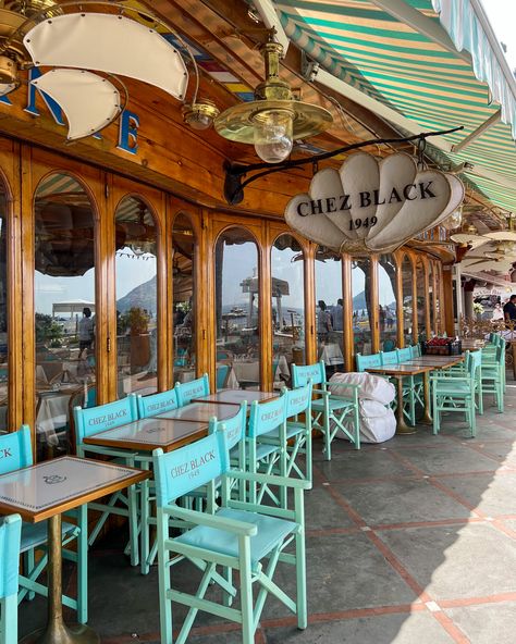 Amalfi coast positano restaurant beach front travel euro summer chez black italy italian aesthetic travel inspo recommendstion Italian Beach Restaurant, Beach Front Restaurant, Amalfi Coast Restaurant, Amalfi Coast Restaurants, Positano Restaurant, Restaurant Beach, Amalfi Coast Positano, Italian Beaches, Restaurant Exterior