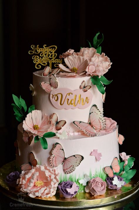 Enchanted Cake Design, Fairy Enchanted Cake, Purple Enchanted Forest Cake, Fairy Garden Theme Cake, Enchanted Garden Birthday Theme, Garden Design Cake, Butterfly Garden Cake Ideas, Enchanted Fairy Garden Birthday Cake, Enchanted Forest Theme Cake Fairy Tales