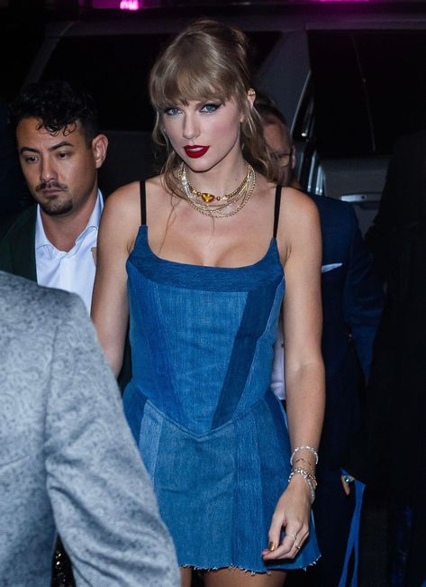 Taylor Swift Vma, All About Taylor Swift, Swift Photo, Taylor Swift Outfits, Taylor Swift Wallpaper, Long Live Taylor Swift, Live Taylor, Most Handsome Men, Taylor Swift 13