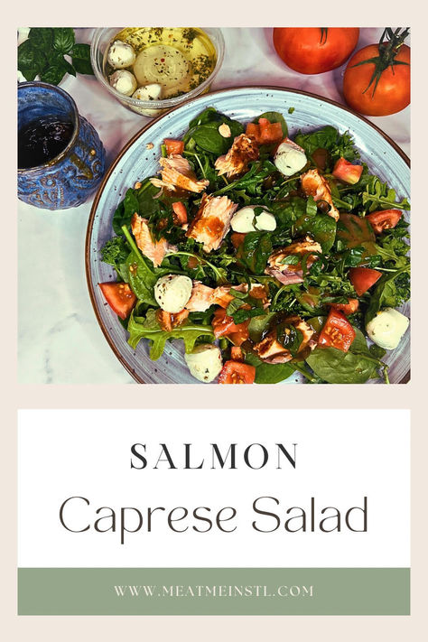 This salmon caprese salad has the familiar flavors of tomatoes, mozzarella, balsamic vinegar, and fresh basil but with a twist: a chili-soy glaze on the salmon. Salmon Caprese, Mozzarella Balsamic, Mozzarella Pearls, Thai Chili Sauce, Salmon Soy Sauce, Tomatoes Mozzarella, Glazed Salmon, Salmon Salad, Clarified Butter