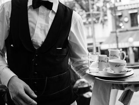 Waiter Aesthetic, Waiter Outfit, Photography Cafe, Classic Cafe, Paris Kitchen, Paris Black And White, White Cafe, Adventure Zone, Parisian Cafe