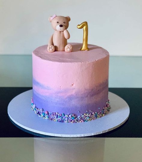 Pink And Purple Ombre Cake, Smash Cake Purple, Cake Pink And Purple, Vegan Strawberry Cake, Pink Smash Cakes, Exam Inspiration, Girls First Birthday Cake, Purple Cakes Birthday, Pink Purple Ombre