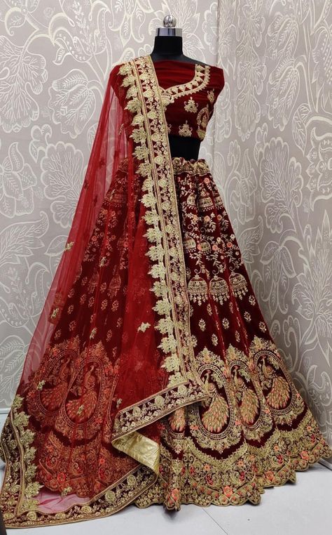 Lehenga Patterns, Barat Dresses, Maroon Bridal Lehenga, Orang India, Bridal Lehenga Online, Red Lehenga Choli, Designer Bridal Lehenga Choli, Ear Tattoos, Latest Bridal Lehenga