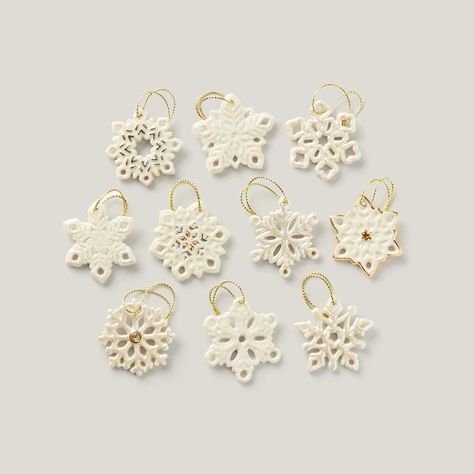 Snowflake 10-Piece Ornament Set Lenox Christmas Ornaments, Lenox Ornaments, Christmas Ornaments Vintage, Lenox Christmas, Ornaments Vintage, Wine Set, Porcelain Ornaments, Stocking Stuffer Gifts, Quilling Designs