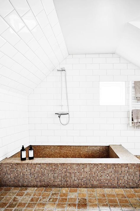 Shower Bath Combo, Roman Bath House, Monochrome Bathroom, Shower Over Bath, Bathtub Tile, Vintage Industrial Decor, Swedish House, Eero Saarinen, Tub Shower Combo