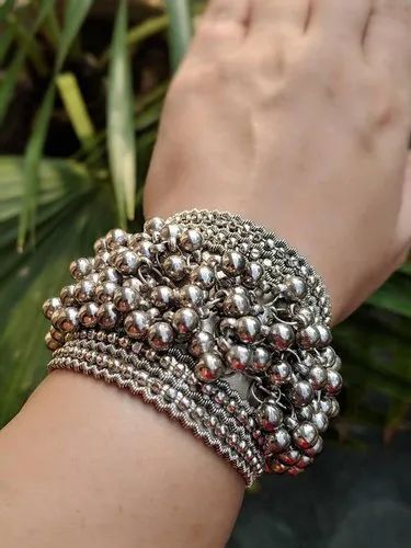 Oxodise Jewellery, Oxide Jewellery, Beautiful Personality, Hand Cuff Bracelet, Oxidised Silver Jewelry, Antique Silver Jewelry, Silver Jewellery Indian, The Bangles, Indian Jewellery Design Earrings