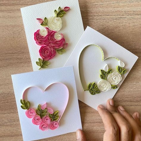 Instagram Small Quilling Designs, Paper Quilling Birthday Cards, Quilled Christmas Cards, Christmas Cards For Friends, Diy Quilling Crafts, Valentine Notes, Invitation Card Birthday, Paper Quilling Cards, Paper Quilling Jewelry