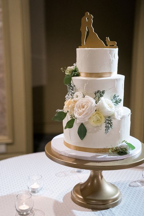 White Wedding Cake With Gold, Cake With Gold Accents, Corgi Cake, Corgi Wedding, Boho Wedding Outdoor, Ritz Carlton Laguna Niguel, White Wedding Centerpieces, Gold Cake Stand, Three Tier Cake