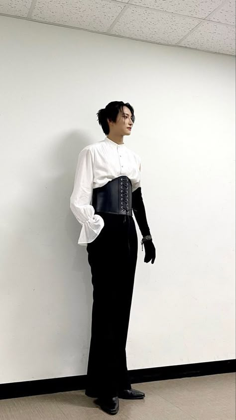 Park Seonghwa Corset, Ateez Pirate King Outfits, Ateez Seonghwa Outfit, Ateez Pirate Outfit, Seonghwa Stage Outfit, Seonghwa Outfit Inspired, Halazia Ateez Outfit, Ateez Stage Outfit, Ateez Seonghwa Aesthetic