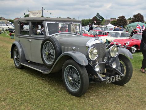 Oldies Cars, 1930 Bentley, 5 Car Garage, Vintage Transportation, Bentley Car, Motor Scooters, British Cars, Car Travel, Peaky Blinders