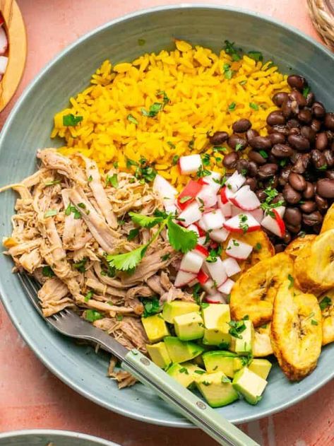 These Cuban Pulled Pork Bowls are THE definition of easy meal prep! Packed with classic cuban flavors including the most TENDER pork, flavorful rice, black beans, and air fried plantains. Cuban Pork Bowl Recipe, Mojo Pork Side Dishes, Cuban Pork Crockpot, Cuban Rice Bowl, Cuban Bowl, Pulled Pork Bowls, Pulled Pork Bowl, Pork Bowl Recipe, Cuban Pulled Pork