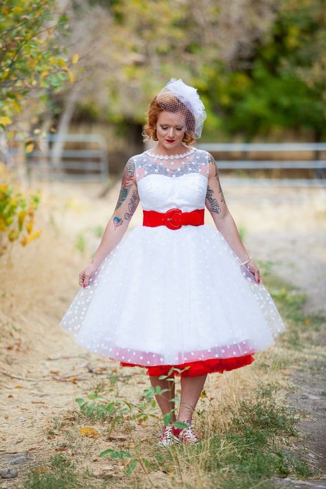 Polka Dot Wedding Theme, Rockabilly Wedding Dresses, Rock N Roll Dress, Glam Wedding Dress, Rockabilly Wedding, Roll Dress, Retro Glam, Polka Dot Wedding, 50s Style