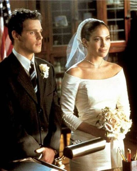 Vera Wang 90s Wedding Dress, Movie Brides, Bridgette Wilson, Jlo Dress, Movie Wedding Dresses, Movie Wedding, Simple Boat, Historical Pics, Wedding Dress Costume